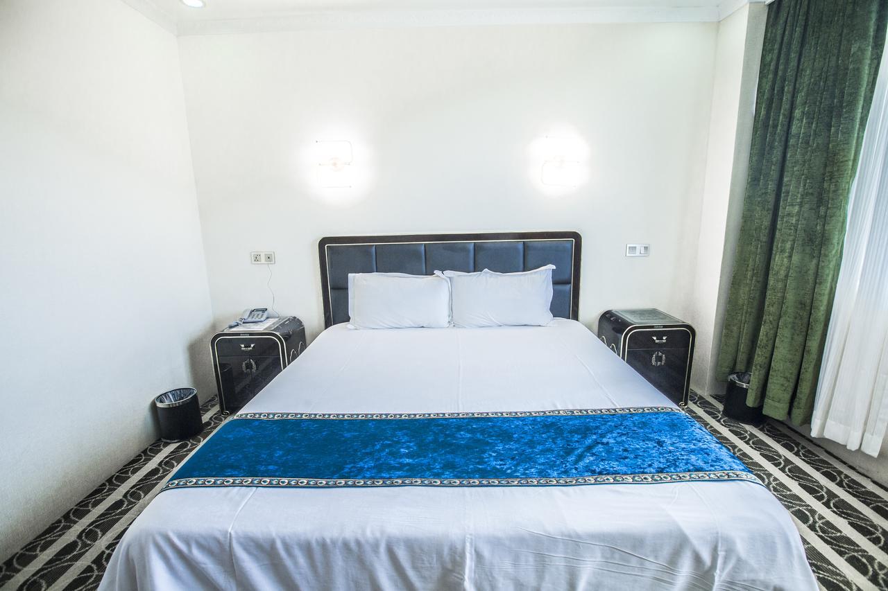 Star Sands Hotel Garapan Eksteriør billede